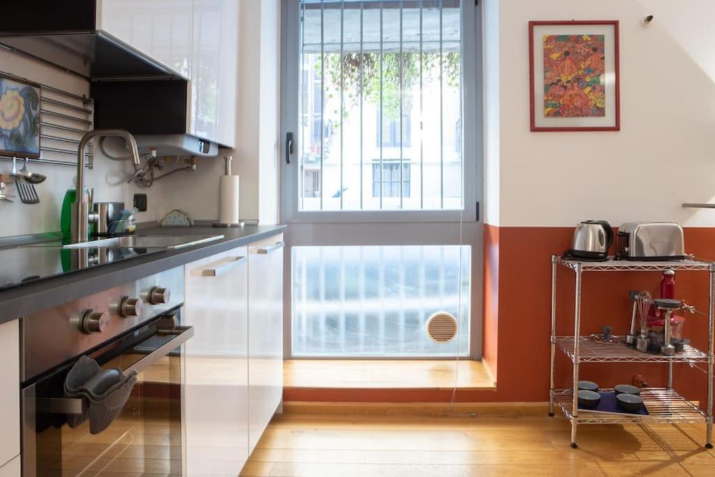 Comfortable Flat In Porta Romana Milan Bagian luar foto